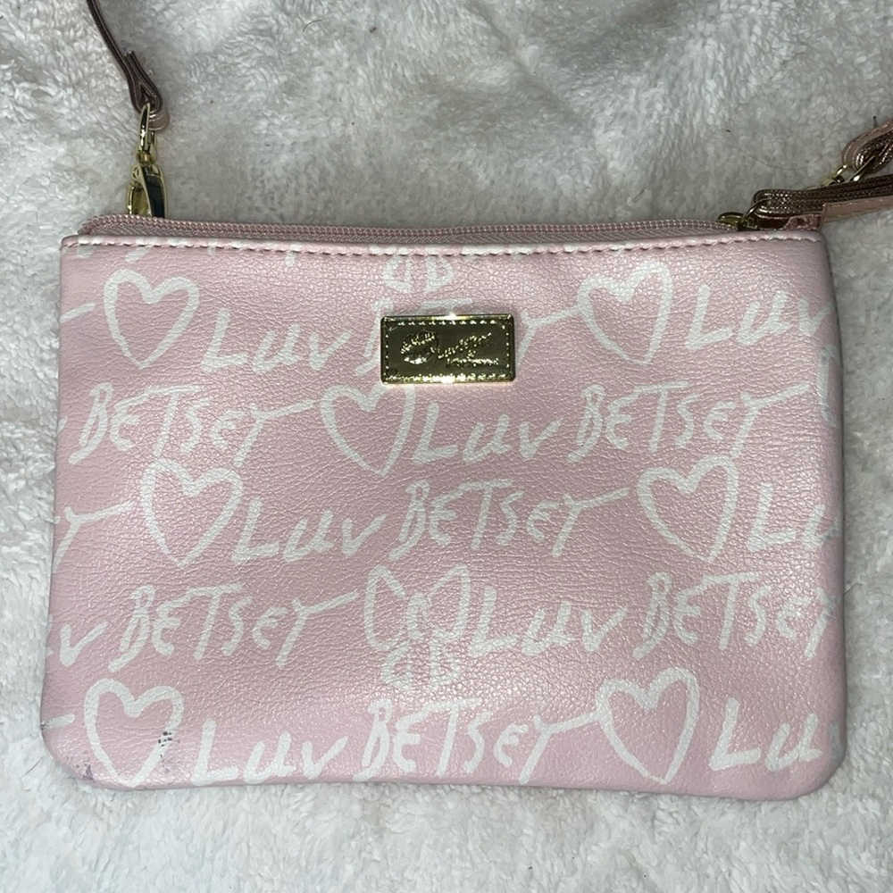 Luv Betsy purse